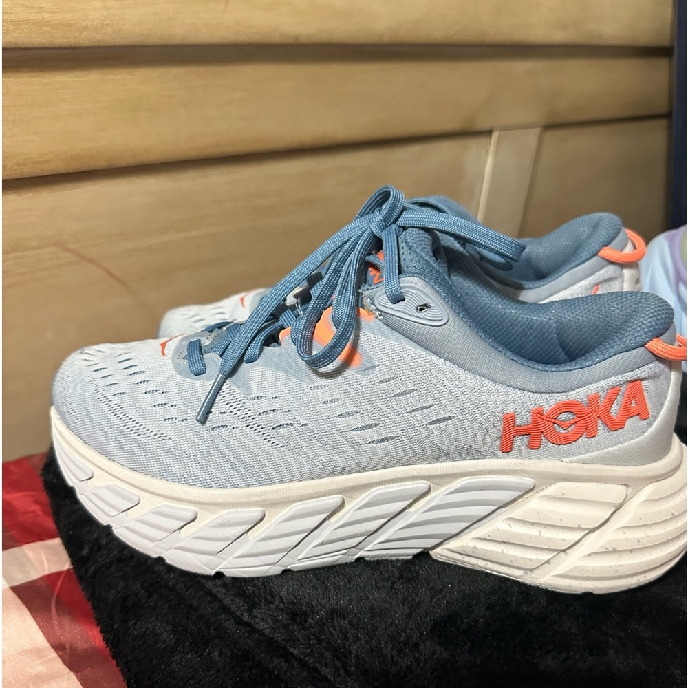 7.5 Hoka Gaviota 4 Blue fog/Plein air color  used EUC .